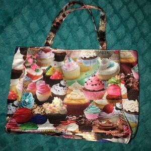 NWOT Cupcake bag